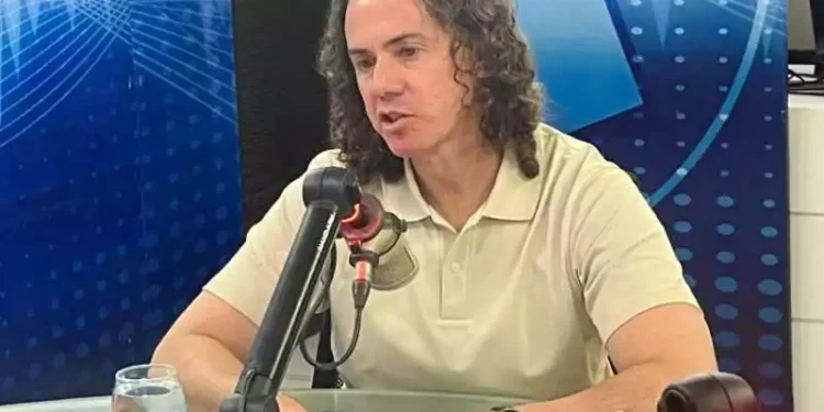 Veneziano rebate Daniella Ribeiro: “Tenho mais o que fazer”