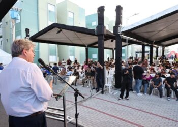 João Azevêdo entrega 128 apartamentos em Patos e reforça política habitacional no Sertão