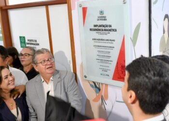 João entrega aparelho de ressonância para o Hospital da Mulher, em JP