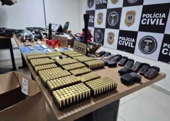 PC faz operação contra empresa que vendia armas para facções de JP