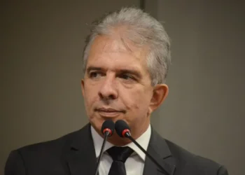 Em uma de suas primeiras decisões no TCE, Taciano Diniz blinda Nabor Wanderley