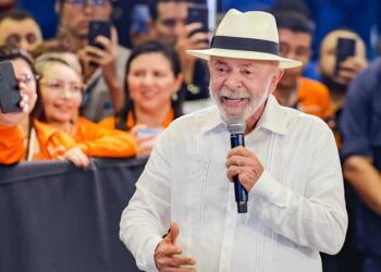 Chamando PCC e CV de “nossos criminosos”, Lula condena decisão dos EUA
