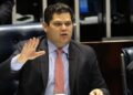 Davi Alcolumbre trava PEC eleitoreira que propõe fim da escala 6×1