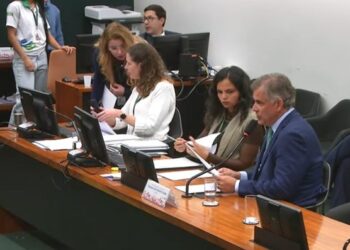 CCJ da Câmara aprova redução da maioridade penal para 16 anos