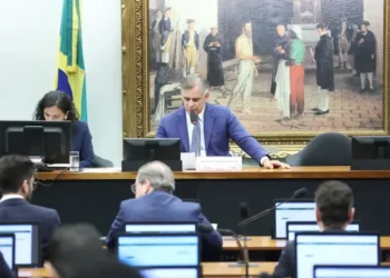 CCJ da Câmara aprova fim da aposentadoria compulsória para juízes