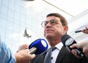 Dinho segue com Cícero, Veneziano e conversa com Nabor