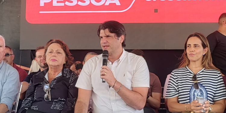 Léo Bezerra anuncia convocação de 97 concursados da prefeitura de JP
