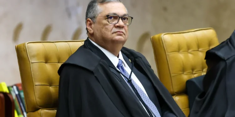 Flávio Dino vai “julgar” Lulinha por tráfico de influência