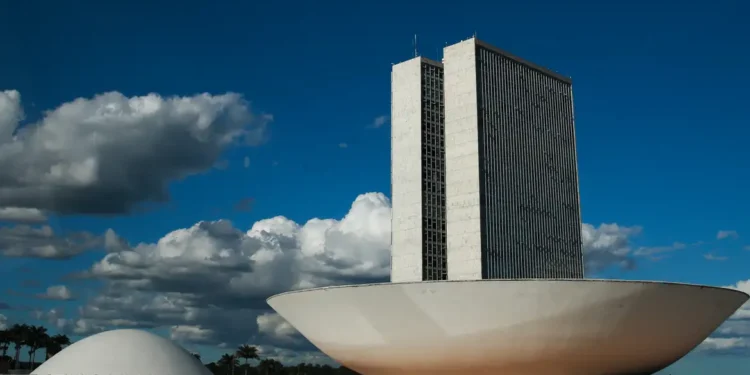 ELEIÇÃO: Congresso vota escala 6×1 e Taxa das Blusinhas essa semana