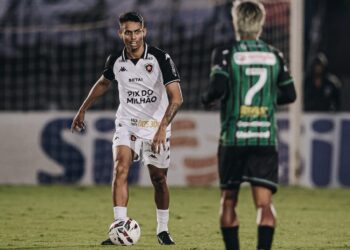 Botafogo-PB perde a terceira seguida e praticamente dá adeus ao acesso