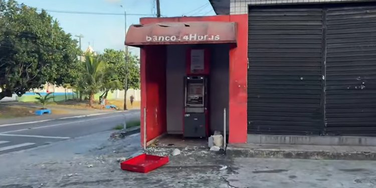 Caixa eletrônico é explodido em JP