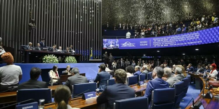 Congresso promulga PEC da escala 6×1